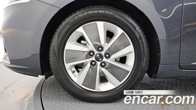 Kia K7 Hybrid Prestige 2017 — фото 5