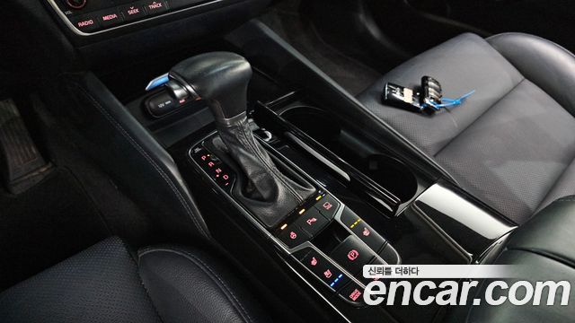 Kia K7 Hybrid Prestige 2017 — фото 9