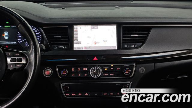 Kia K7 Hybrid Prestige 2017 — фото 13