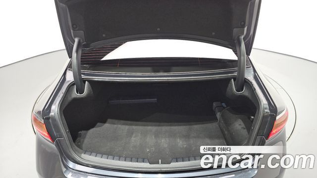 Kia K7 Hybrid Prestige 2017 — фото 20
