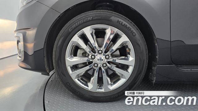 Kia Carnival Gasoline 9-seater Hi-Limousine Noblesse 2018 — фото 5