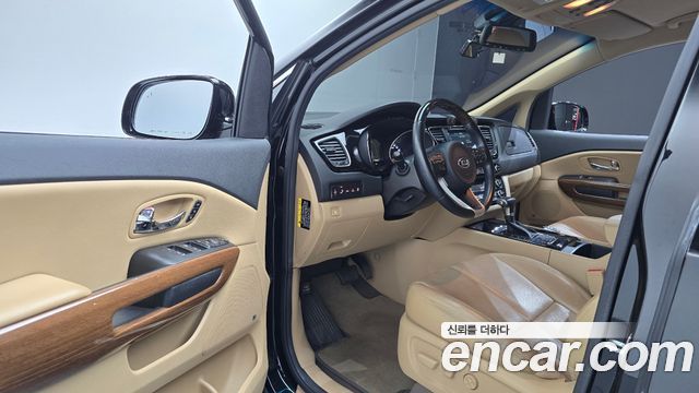 Kia Carnival Gasoline 9-seater Hi-Limousine Noblesse 2018 — фото 10