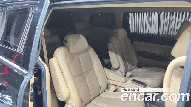 Kia Carnival Gasoline 9-seater Hi-Limousine Noblesse 2018 — фото 11