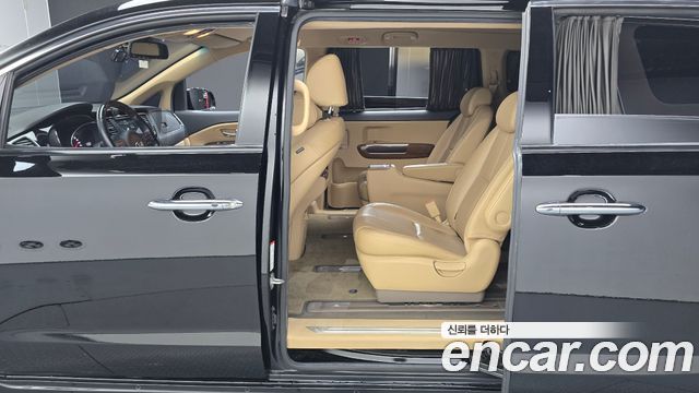 Kia Carnival Gasoline 9-seater Hi-Limousine Noblesse 2018 — фото 12