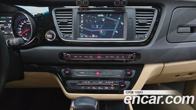 Kia Carnival Gasoline 9-seater Hi-Limousine Noblesse 2018 — фото 16