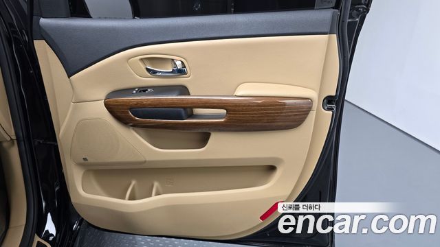 Kia Carnival Gasoline 9-seater Hi-Limousine Noblesse 2018 — фото 25
