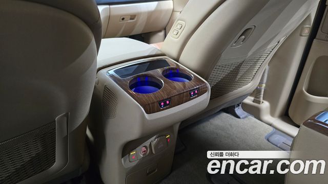 Kia Carnival Gasoline 9-seater Hi-Limousine Noblesse 2018 — фото 33