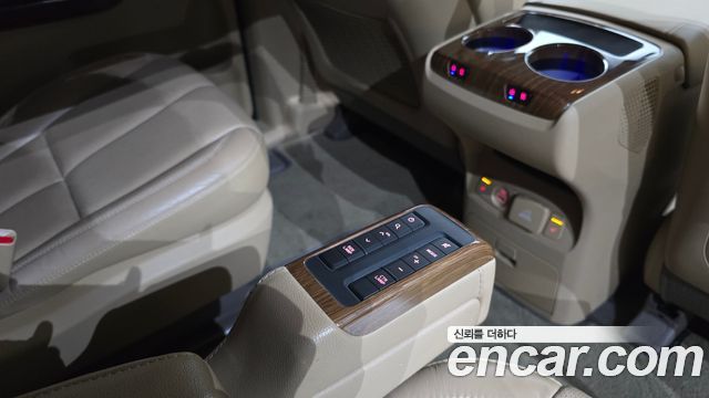 Kia Carnival Gasoline 9-seater Hi-Limousine Noblesse 2018 — фото 34