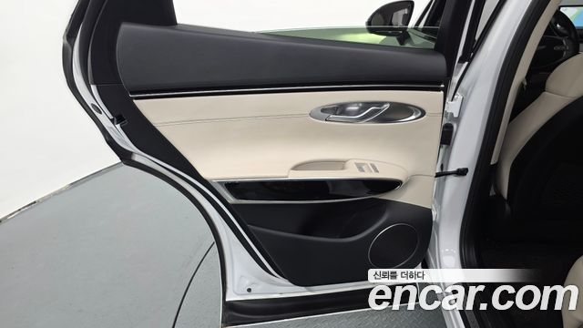 Genesis GV70 2.2 Diesel AWD 2021 — фото 31