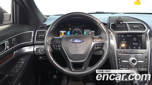 Ford Explorer 3.5 Limited 4WD 5th 2019 — фото 16