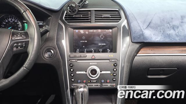 Ford Explorer 3.5 Limited 4WD 5th 2019 — фото 17