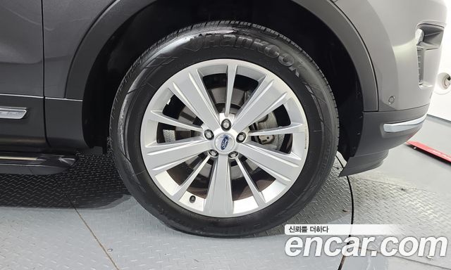 Ford Explorer 3.5 Limited 4WD 5th 2019 — фото 27