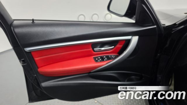 BMW 3 Series (F30) 320d Touring M Sport Shadow 2019 — фото 24