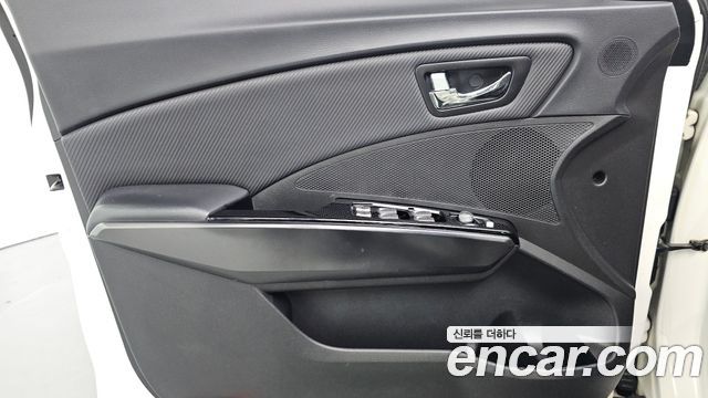 KG Mobility (SsangYong) Tivoli Air Diesel IX 2WD 2017 — фото 24
