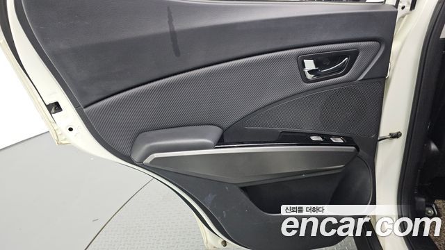 KG Mobility (SsangYong) Tivoli Air Diesel IX 2WD 2017 — фото 25