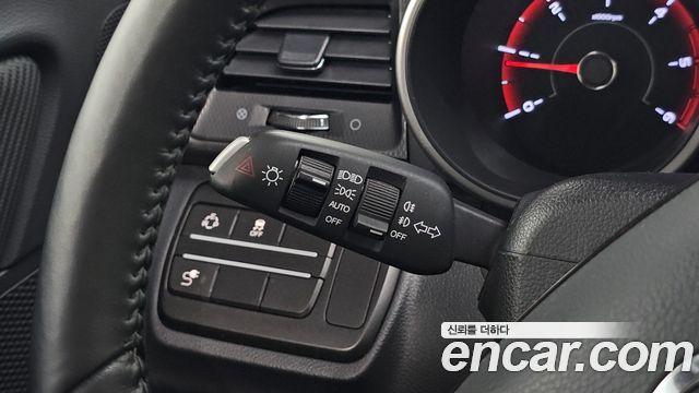 KG Mobility (SsangYong) Tivoli Air Diesel IX 2WD 2017 — фото 27