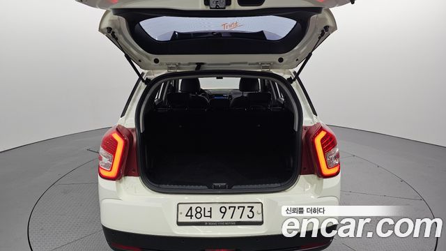 KG Mobility (SsangYong) Tivoli Air Diesel IX 2WD 2017 — фото 35