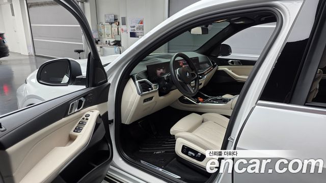 BMW X7 (G07) xDrive 40i M Sport 6STR 2025 — фото 10
