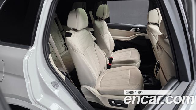 BMW X7 (G07) xDrive 40i M Sport 6STR 2025 — фото 11