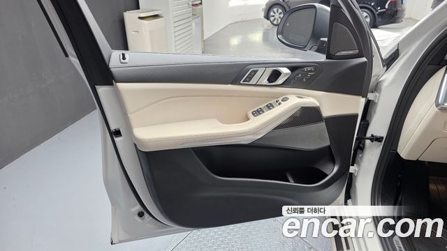 BMW X7 (G07) xDrive 40i M Sport 6STR 2025 — фото 24