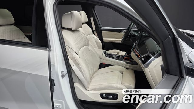 BMW X7 (G07) xDrive 40i M Sport 6STR 2025 — фото 26
