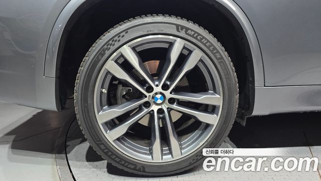 BMW X5 (F15) xDrive M50d 2018 — фото 5