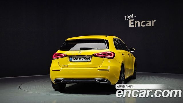 Mercedes-Benz A-Class (W177) A220 Hatchback 2021 — фото 4