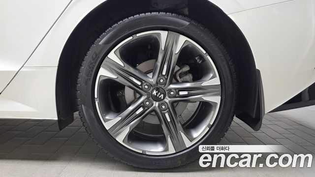 Kia K5 (III) 2.0 Prestige 2020 — фото 21