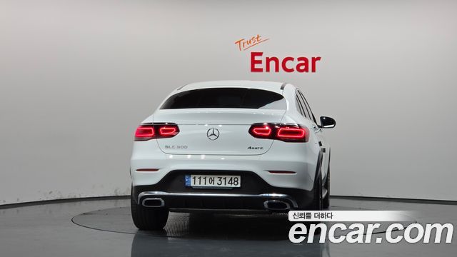Mercedes-Benz GLC-Class (X253) GLC300 4MATIC Premium Coupe 2021 — фото 4