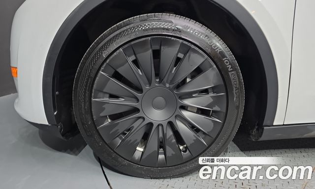 Tesla Model Y Long Range AWD 2021 — фото 5
