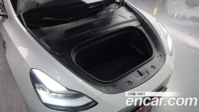 Tesla Model Y Long Range AWD 2021 — фото 6