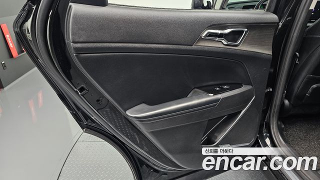 Kia Sportage (V) Gasoline 1.6 Turbo 2WD Signature Gravity 2022 — фото 25