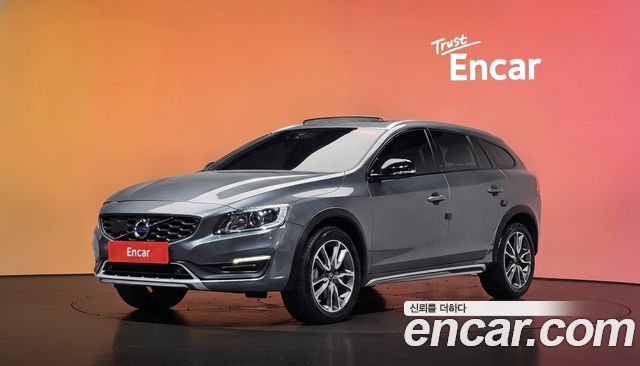 Volvo V60 Cross Country D4