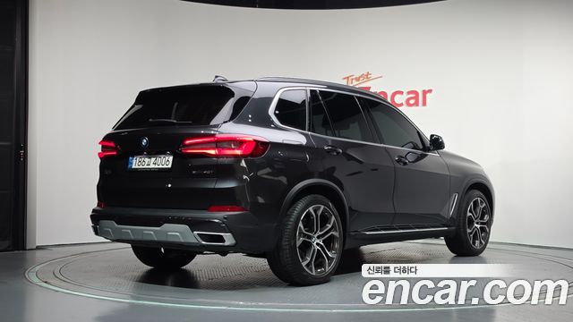 BMW X5 (G05) xDrive 40i xLine 2022 — фото 2