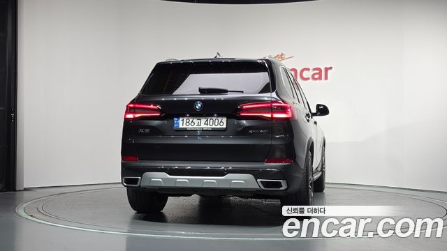 BMW X5 (G05) xDrive 40i xLine 2022 — фото 4