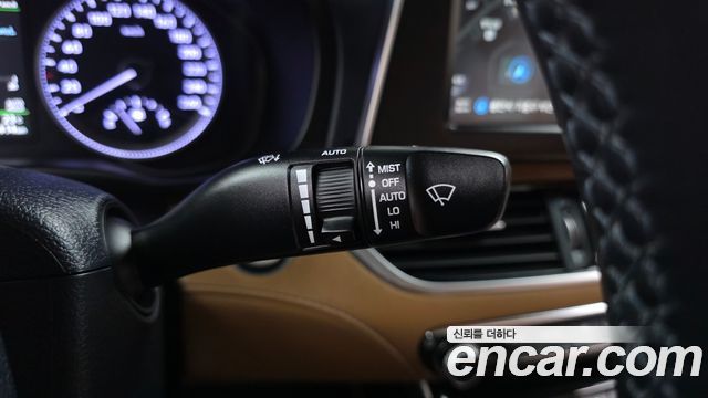 Hyundai Grandeur Hybrid (IG) Exclusive Special 2019 — фото 19