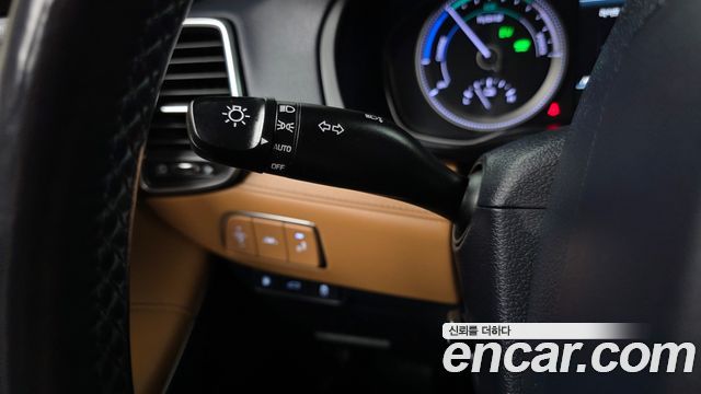 Hyundai Grandeur Hybrid (IG) Exclusive Special 2019 — фото 20