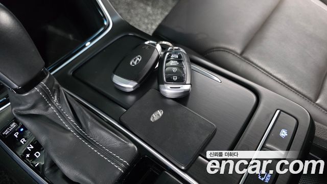 Hyundai Grandeur Hybrid (IG) Exclusive Special 2018 — фото 18