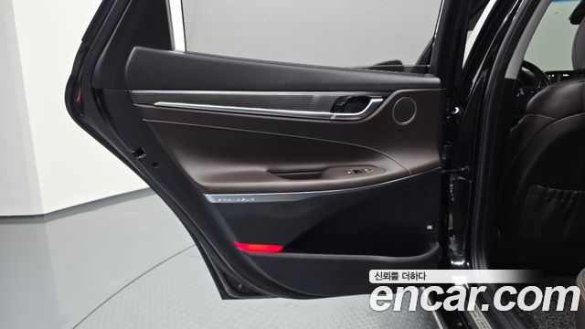 Hyundai Grandeur Hybrid (IG) Exclusive Special 2018 — фото 25