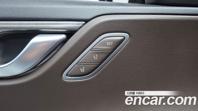 Hyundai Grandeur Hybrid (IG) Exclusive Special 2018 — фото 32