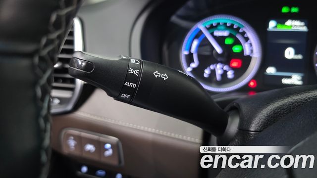 Hyundai Grandeur Hybrid (IG) Exclusive Special 2018 — фото 33