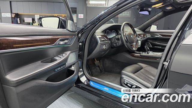 BMW 7 Series (G11) 750Li xDrive Prestige 2016 — фото 10