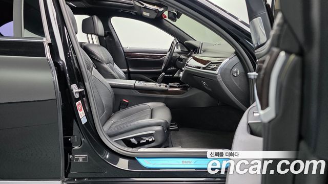BMW 7 Series (G11) 750Li xDrive Prestige 2016 — фото 11