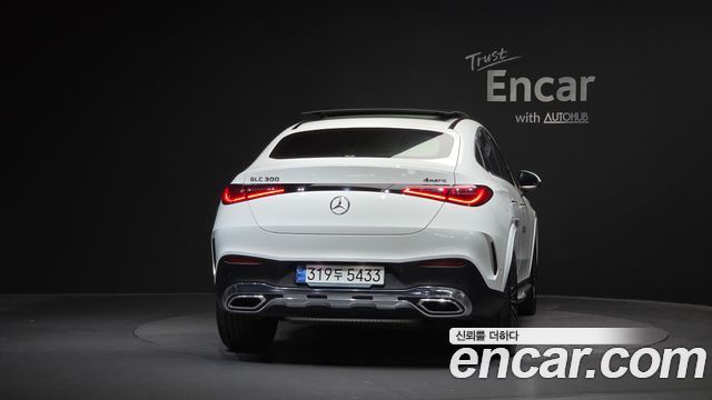 Mercedes-Benz GLC-Class (X254) GLC300 4MATIC Coupe 2024 — фото 4