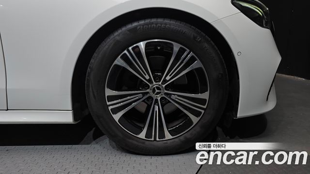 Mercedes-Benz E-Class (W214) E200 Avantgarde 2025 — фото 21
