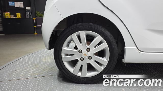 Chevrolet Spark Spark S LT 2014 — фото 5