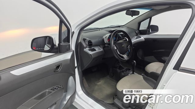 Chevrolet Spark Spark S LT 2014 — фото 10
