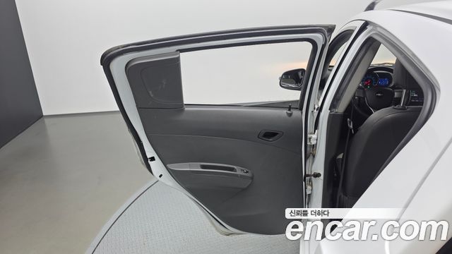 Chevrolet Spark Spark S LT 2014 — фото 25