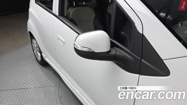 Chevrolet Spark Spark S LT 2014 — фото 32