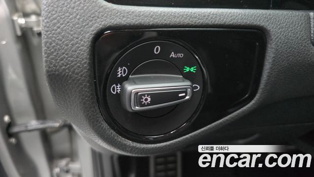 Volkswagen Golf (VII) 2.0 TDI Premium 2016 — фото 16